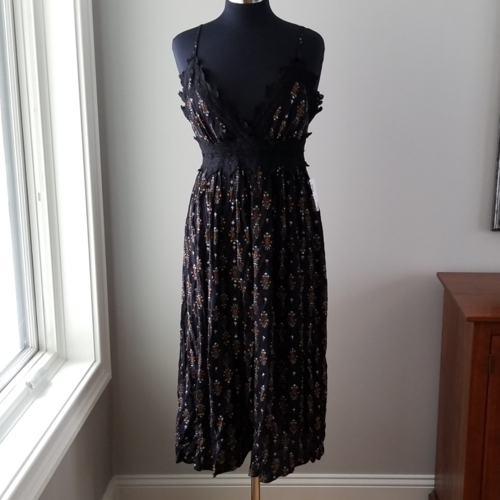 Midi patterned jumpsuit with lace detail
